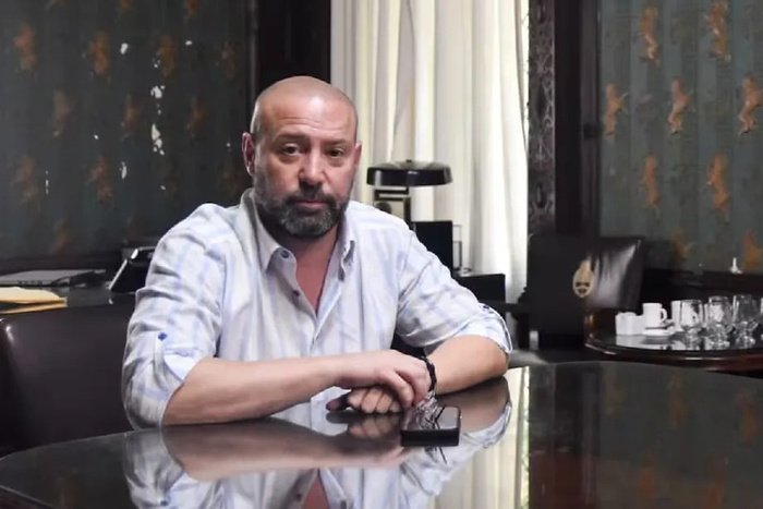 Spagnuolo no solo borró mensajes: lo hizo poco antes de que lo allanaran