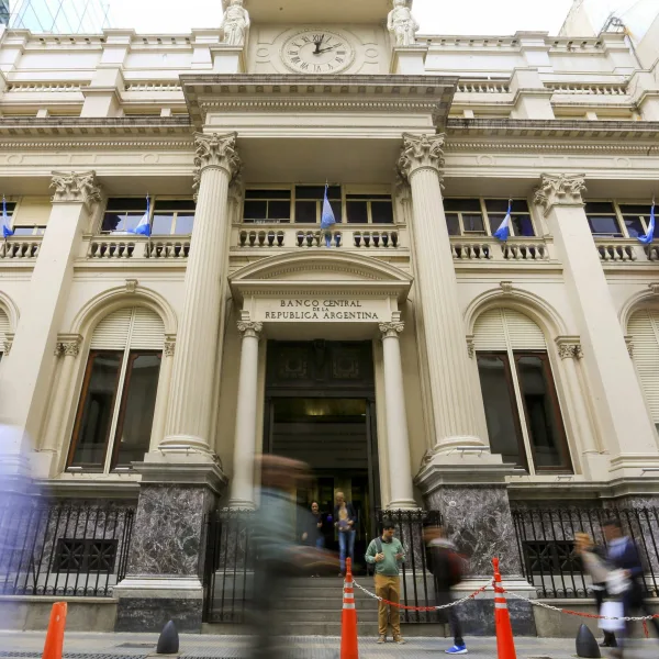 Quirno logró renovar la deuda con la ayuda de ByMA que hace de Banco Central paralelo