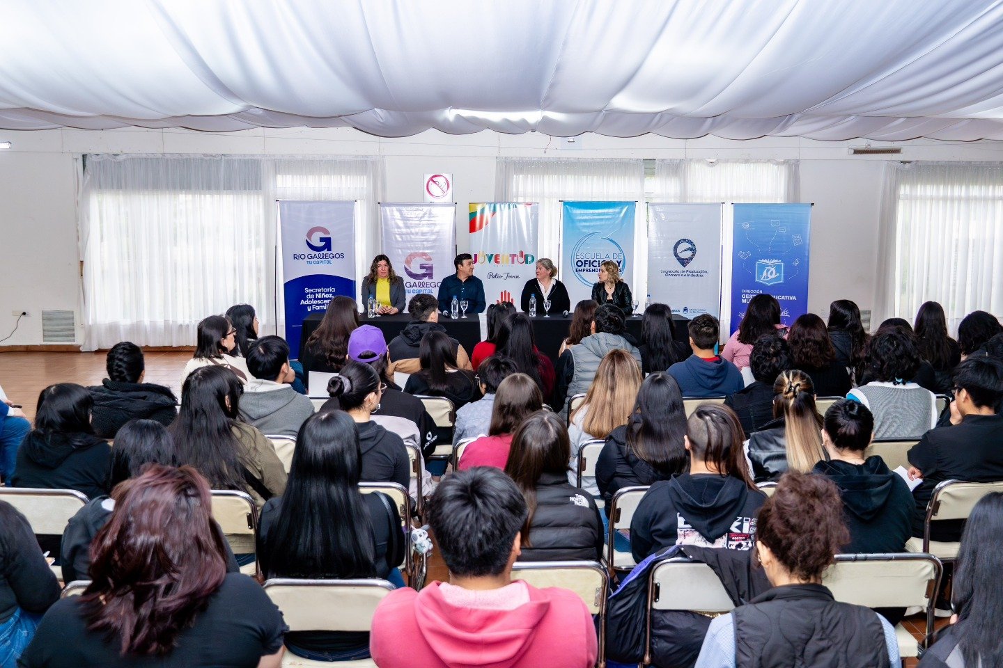 El Municipio de Río Gallegos presentó el curso de Mozos y Camareras